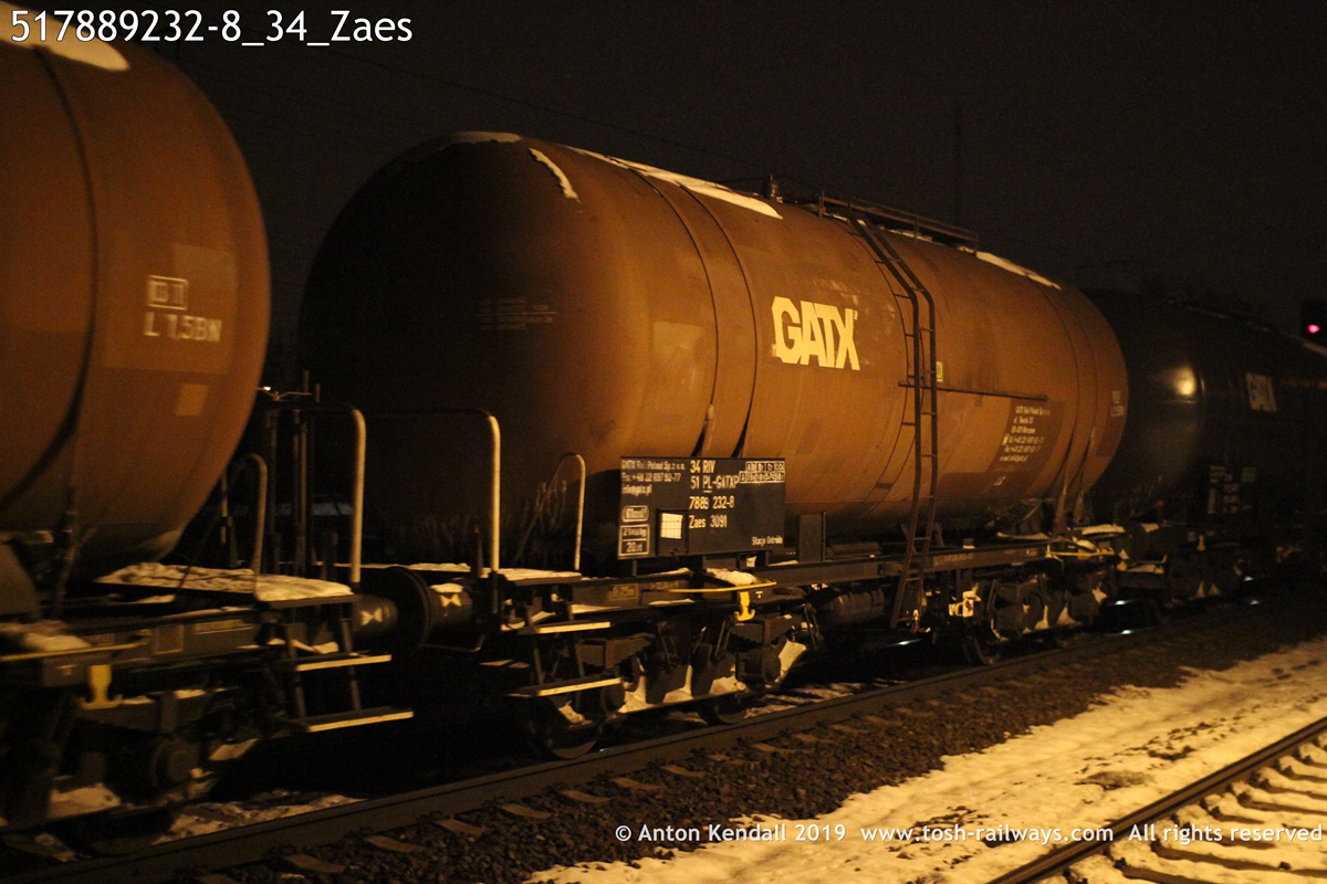 517889232-8_34_Zaes.JPG